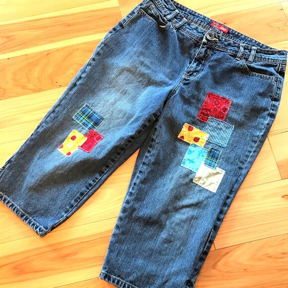 Upcycled Patchwork Capris Jeans: Handmade Summer Picnic Theme Patches, Size 14 - Picture 5 of 10